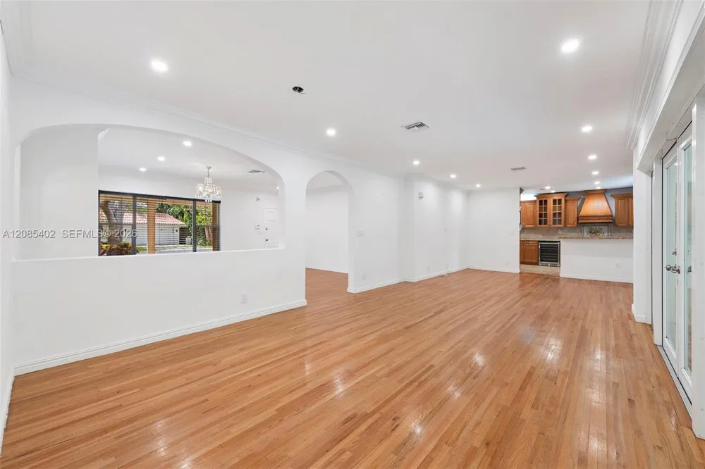 921 Alava Ave Coral Gables, FL 33146