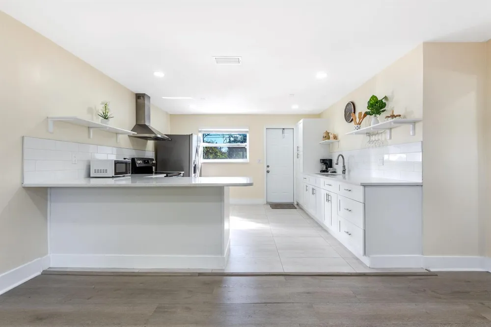 3914 SERUBI AVENUE Palm Springs, FL 33461