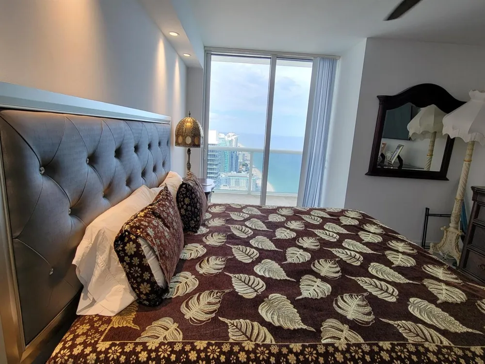 1830 S OCEAN DRIVE #5111 Hallandale Beach, FL 33009