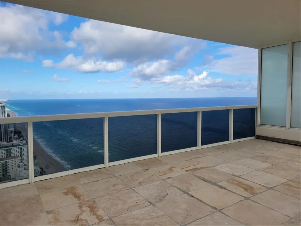 1830 S OCEAN DRIVE #5111 Hallandale Beach, FL 33009