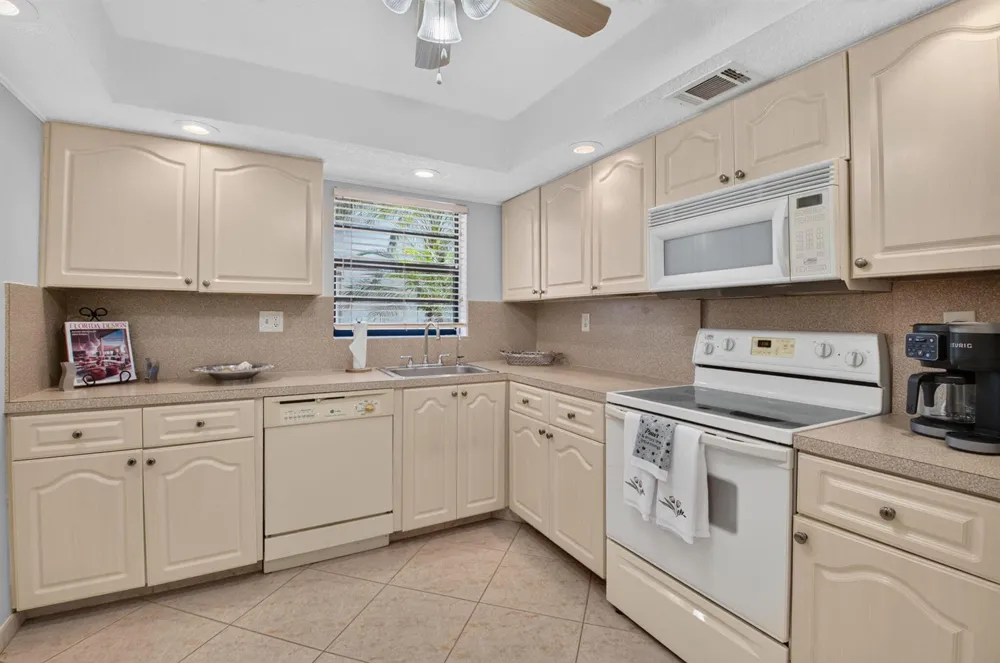 544 Piedmont L Delray Beach, FL 33484