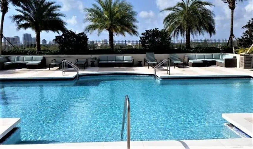 3000 CORAL WAY #707 Miami, FL 33145