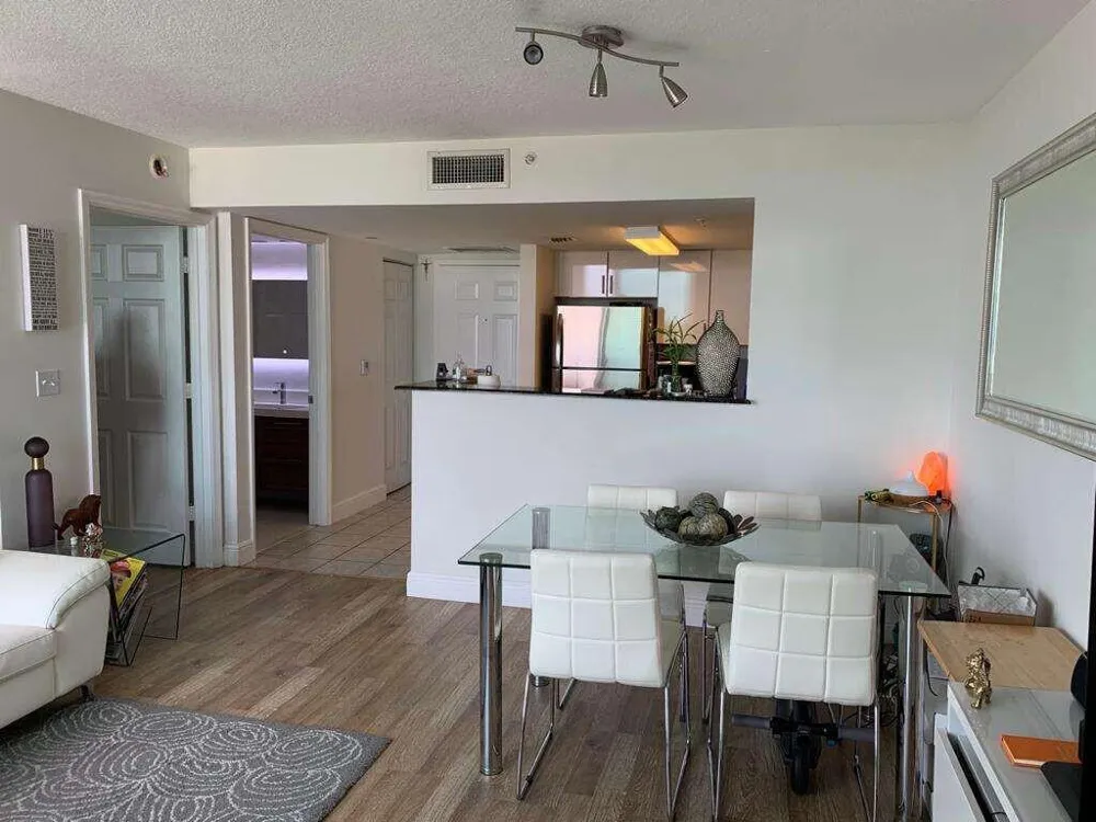 3000 CORAL WAY #707 Miami, FL 33145