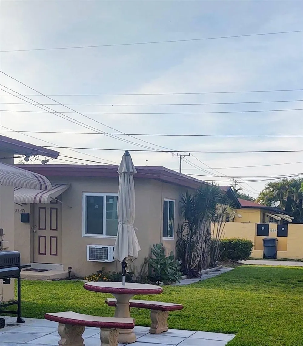 2347 HARDING STREET Hollywood, FL 33020