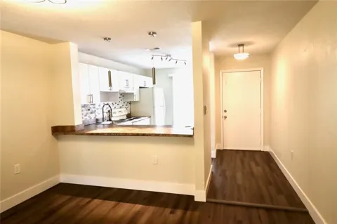 8121 SW 21ST COURT #8121