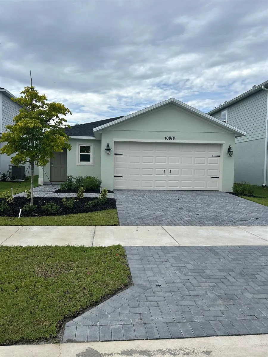10818 NW MOON RISE LANE Port St. Lucie, FL 34987