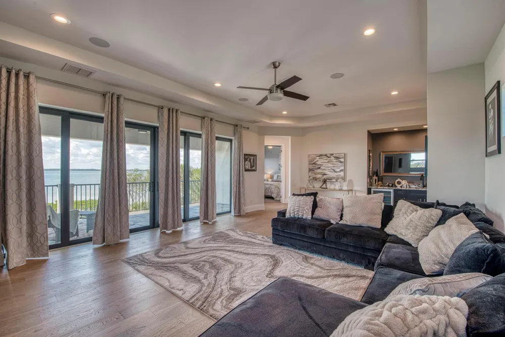 7683 Pelican Pointe Drive Jensen Beach, FL 34957