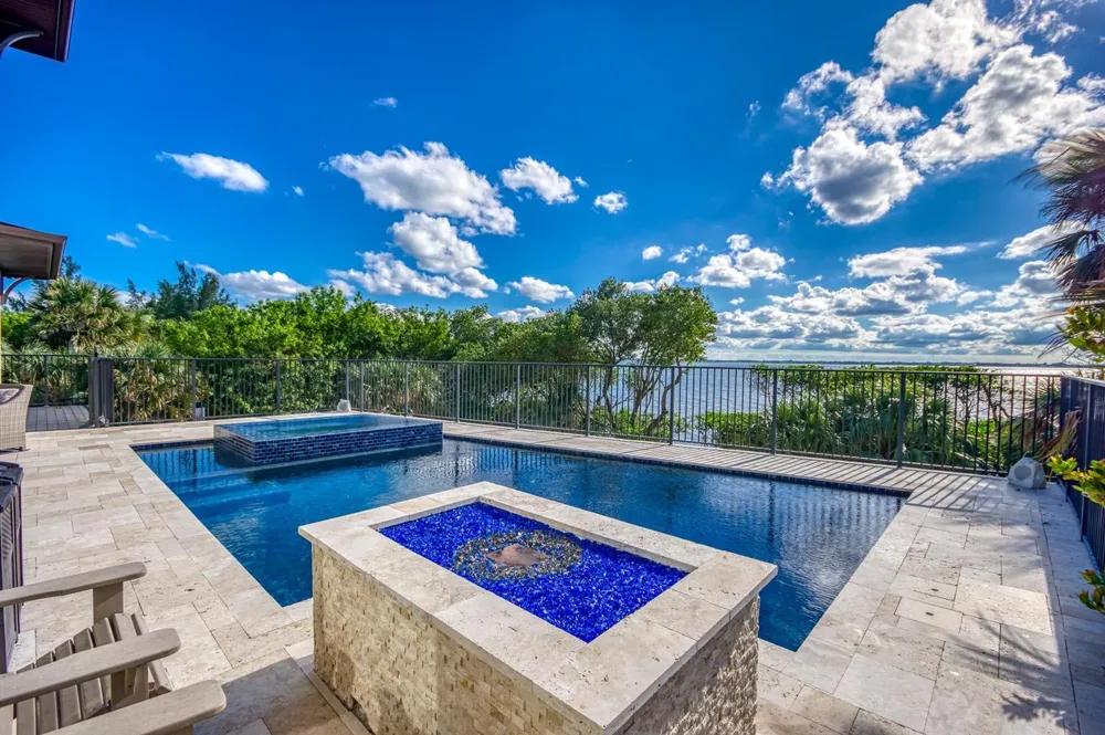 7683 Pelican Pointe Drive Jensen Beach, FL 34957