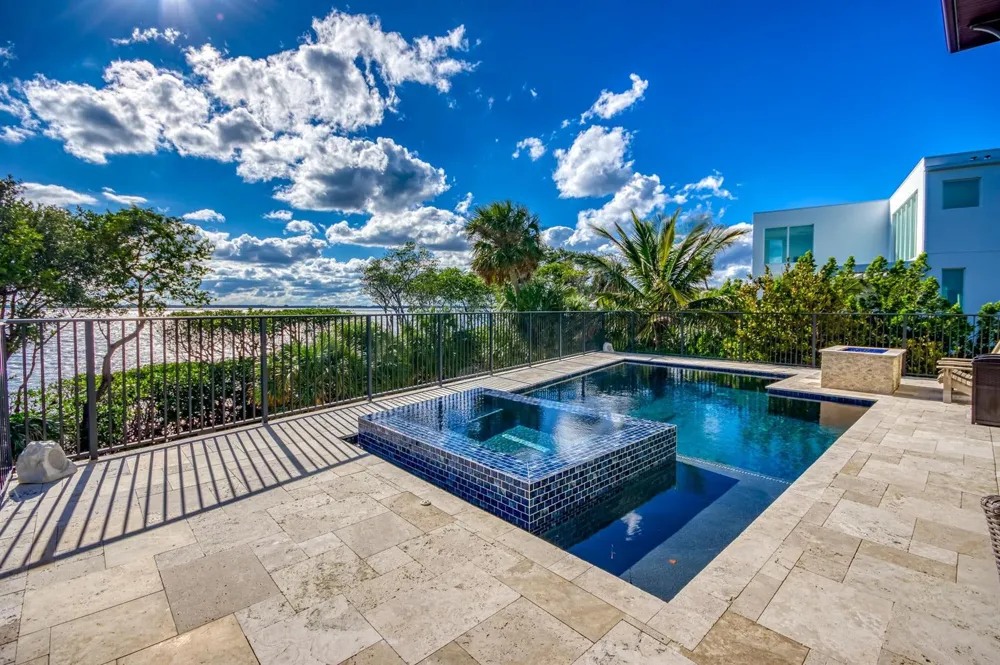 7683 Pelican Pointe Drive Jensen Beach, FL 34957