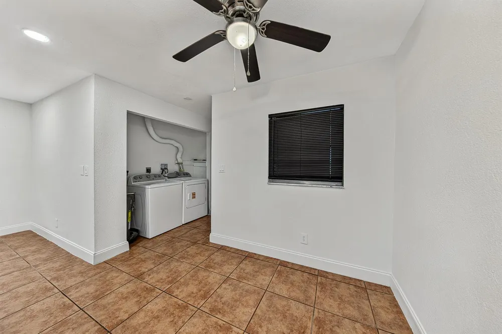 825 SW 10th Street #D Hallandale Beach, FL 33009