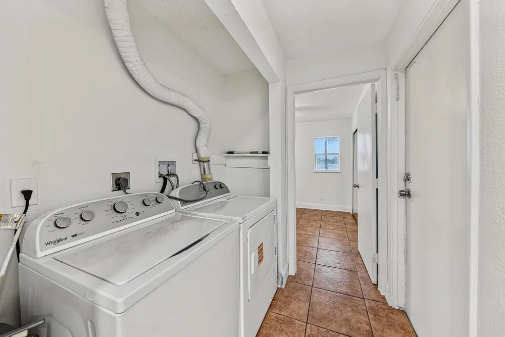 825 SW 10th Street #D Hallandale Beach, FL 33009