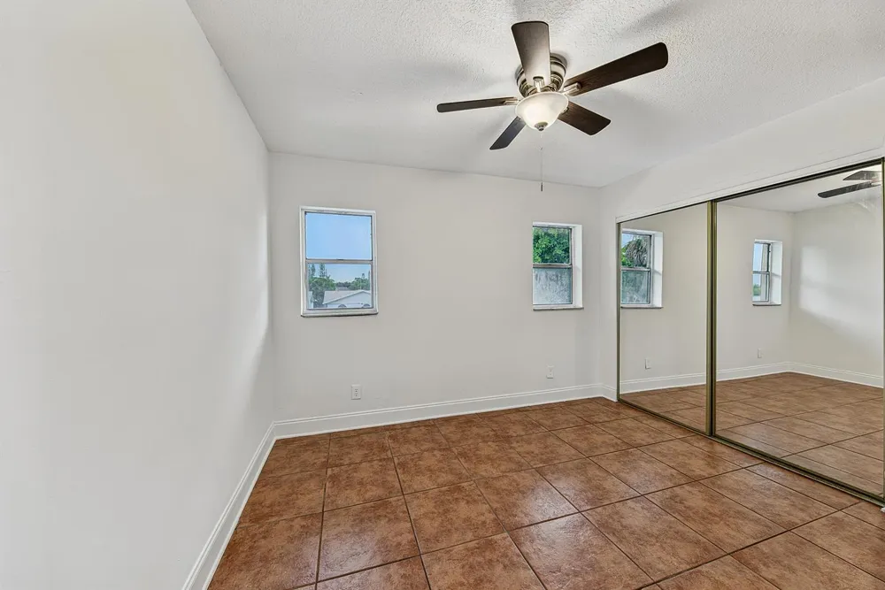 825 SW 10th Street #D Hallandale Beach, FL 33009