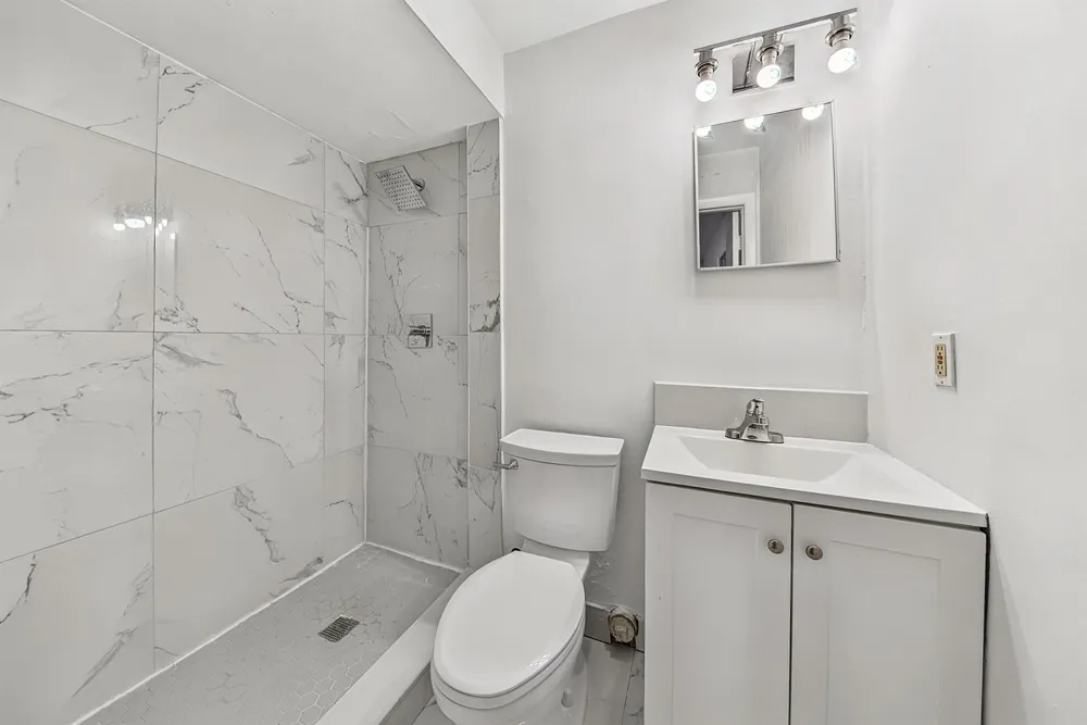 825 SW 10th Street #D Hallandale Beach, FL 33009