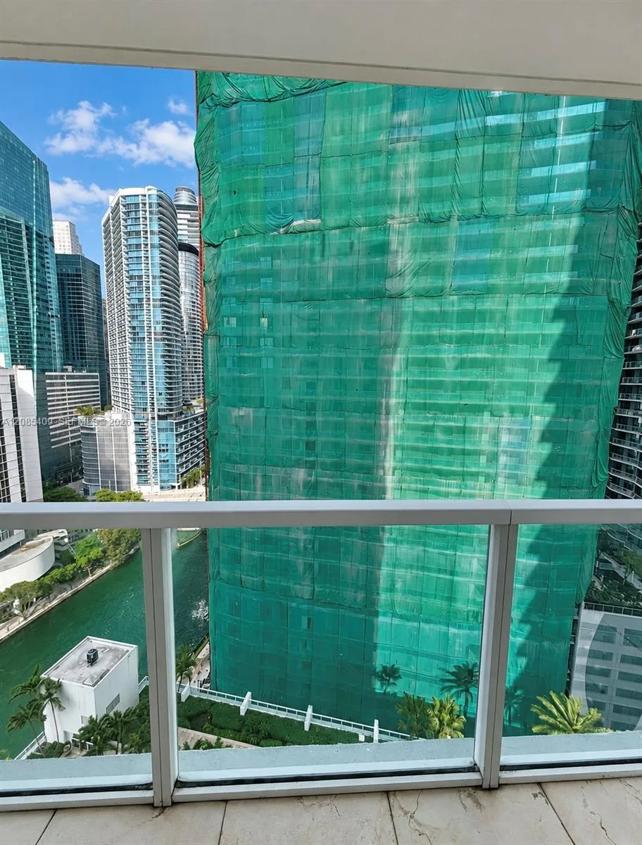 31 SE 5th St #2808 Miami, FL 33131