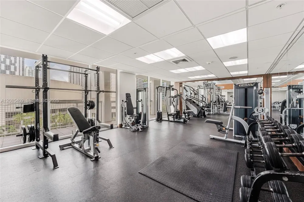 31 SE 5th St #2808 Miami, FL 33131