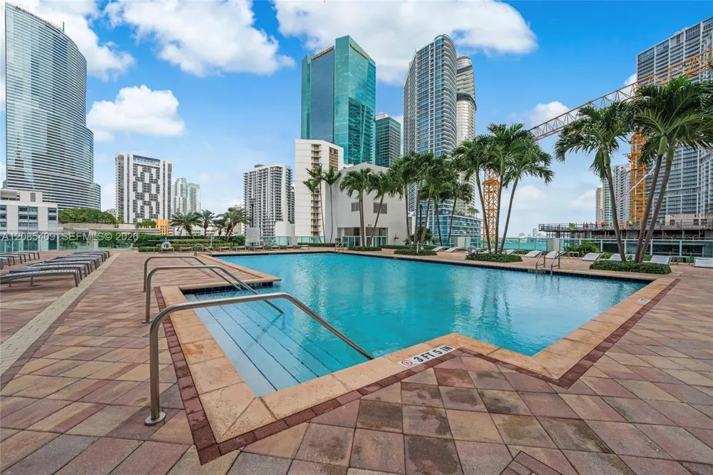 31 SE 5th St #2808 Miami, FL 33131