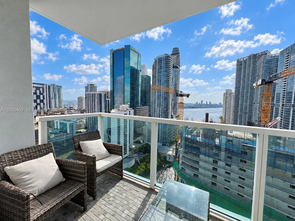 31 SE 5th St #2808 Miami, FL 33131