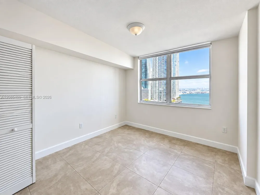 31 SE 5th St #2808 Miami, FL 33131
