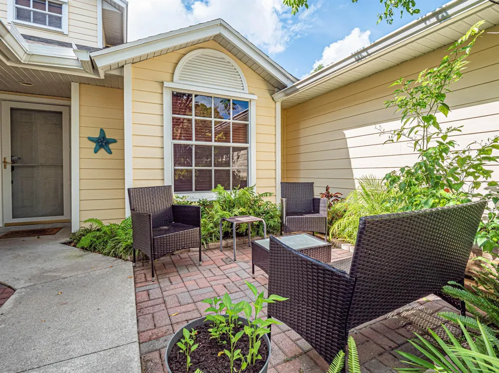 559 6TH STREET Vero Beach, FL 32962