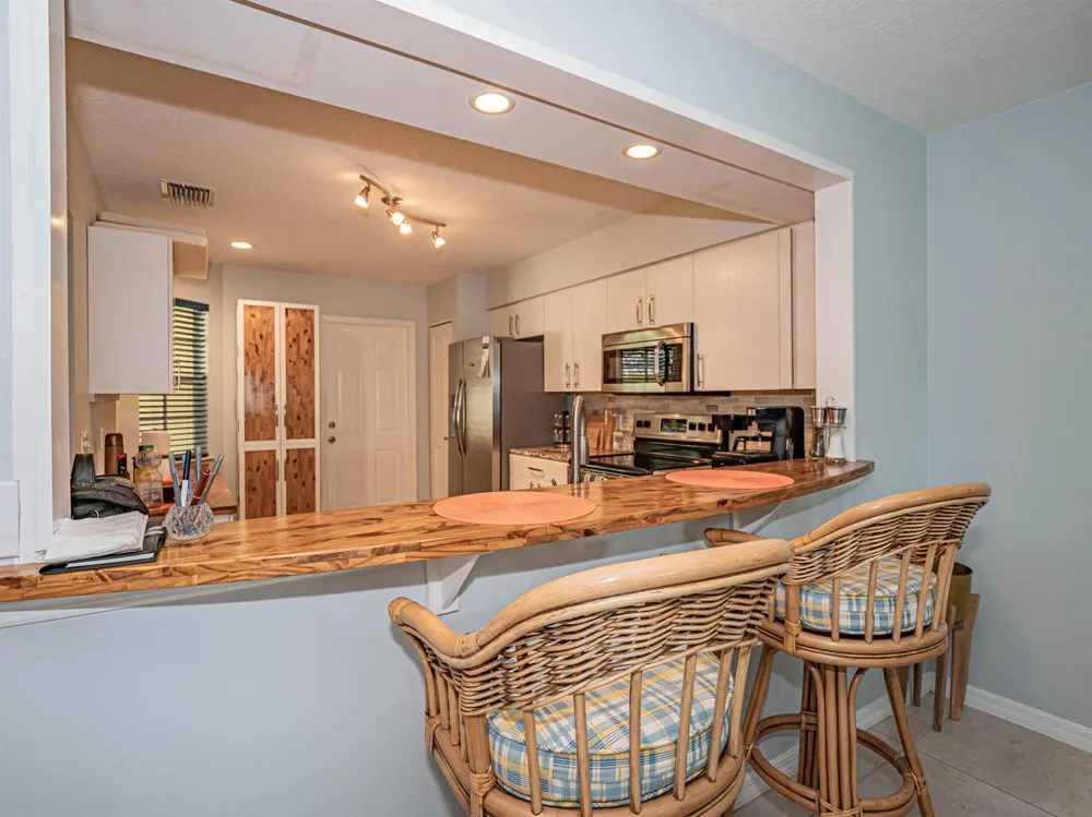 559 6TH STREET Vero Beach, FL 32962