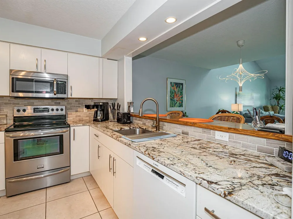559 6TH STREET Vero Beach, FL 32962