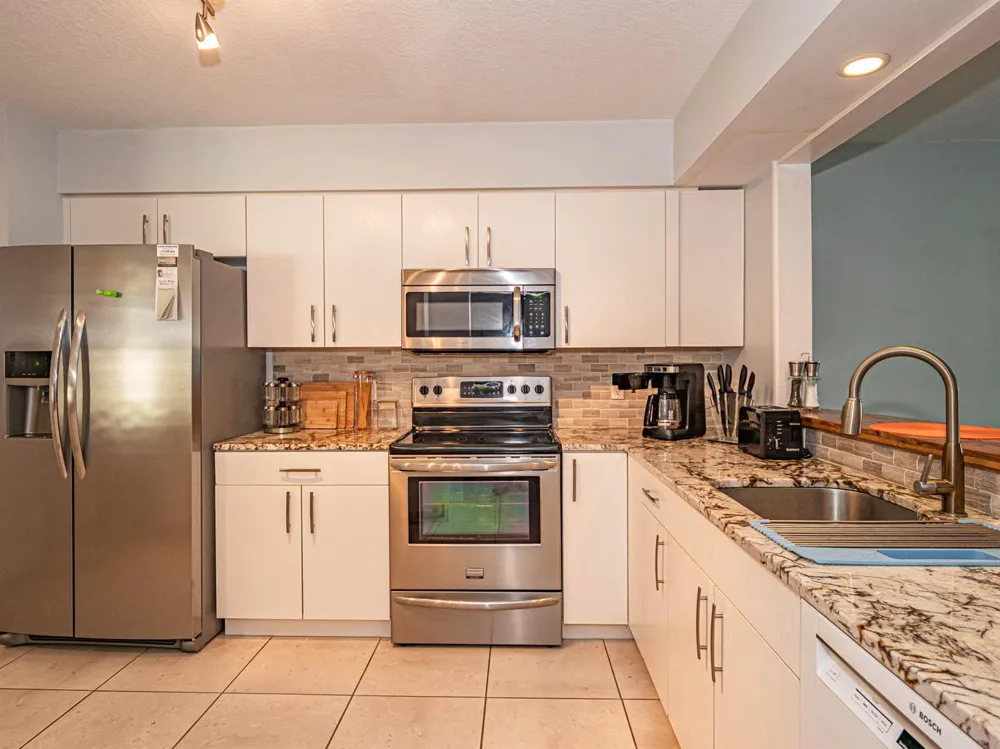 559 6TH STREET Vero Beach, FL 32962
