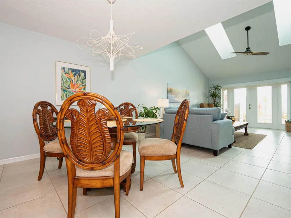 559 6TH STREET Vero Beach, FL 32962