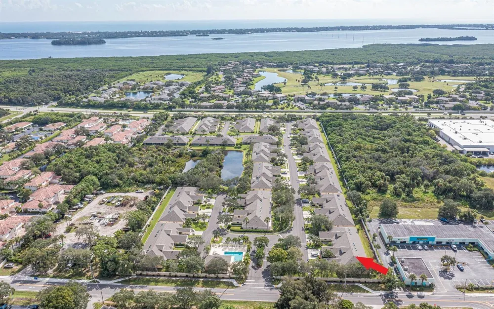 559 6TH STREET Vero Beach, FL 32962