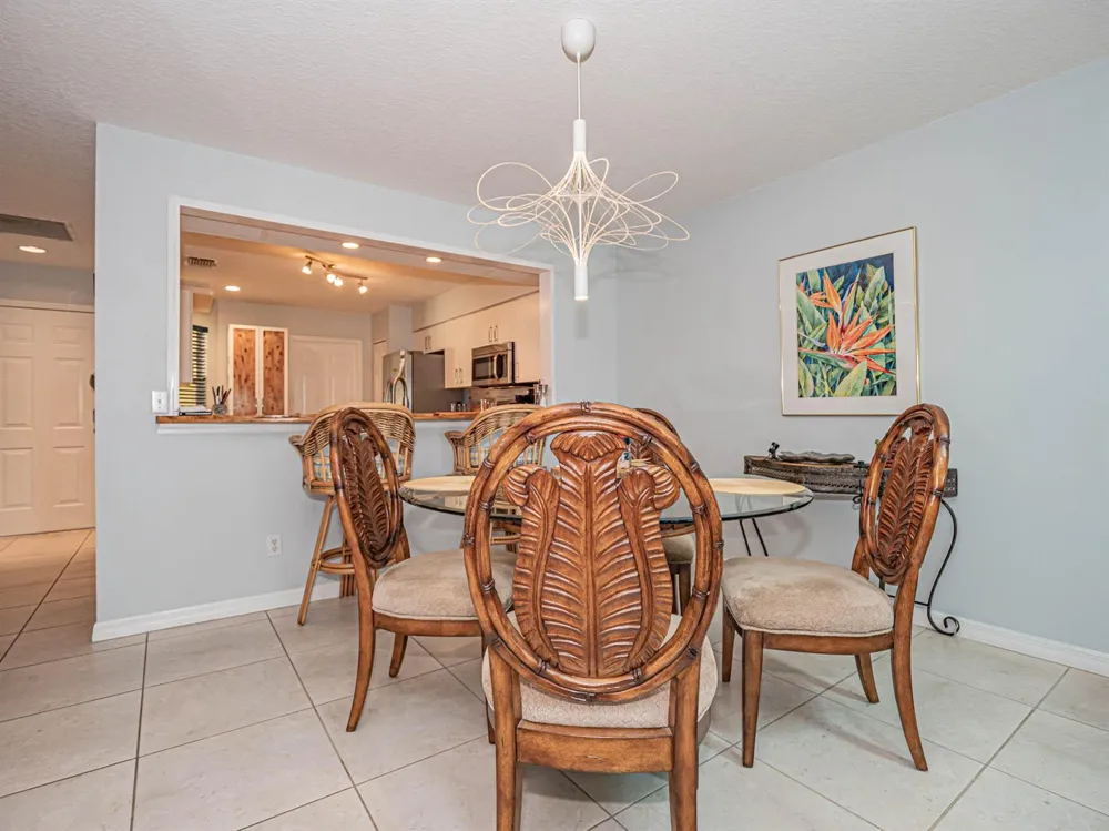 559 6TH STREET Vero Beach, FL 32962