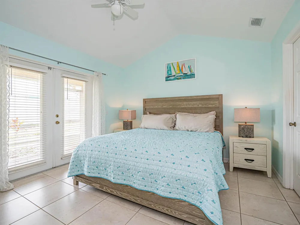 559 6TH STREET Vero Beach, FL 32962