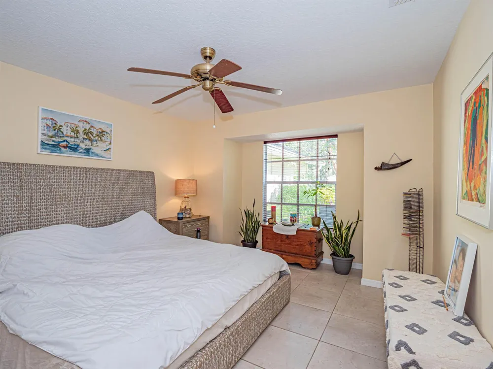 559 6TH STREET Vero Beach, FL 32962