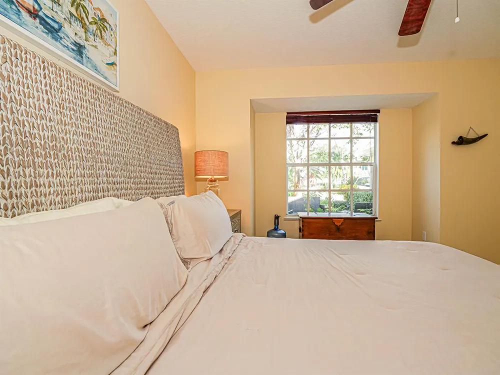 559 6TH STREET Vero Beach, FL 32962