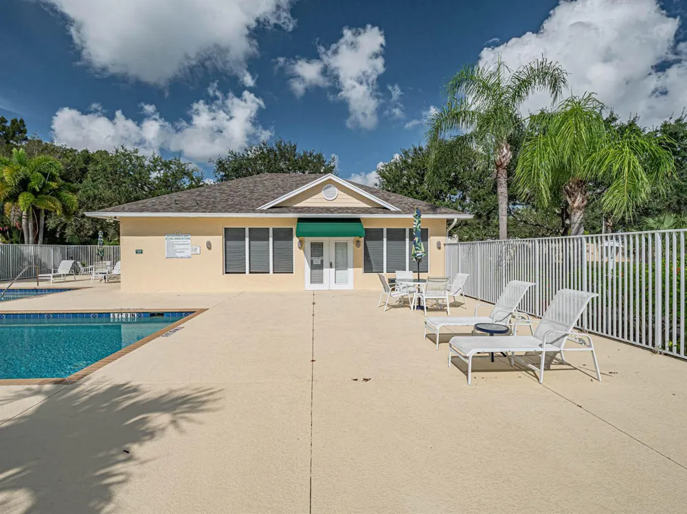 559 6TH STREET Vero Beach, FL 32962