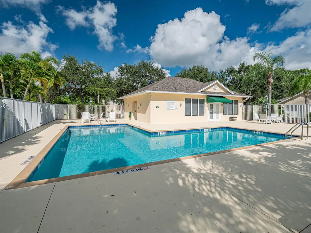 559 6TH STREET Vero Beach, FL 32962