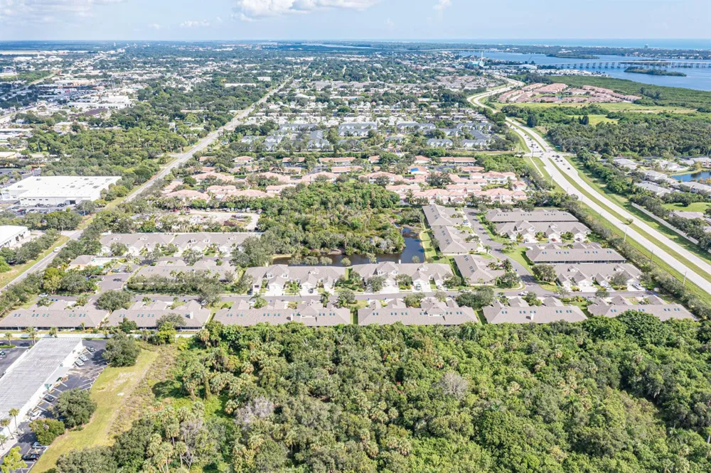 559 6TH STREET Vero Beach, FL 32962