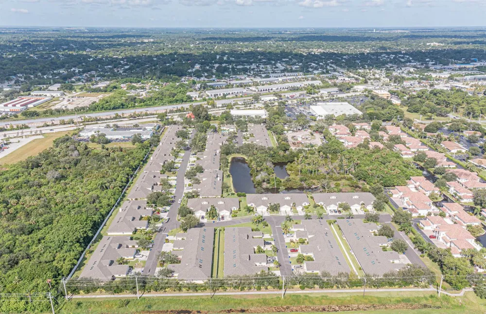 559 6TH STREET Vero Beach, FL 32962