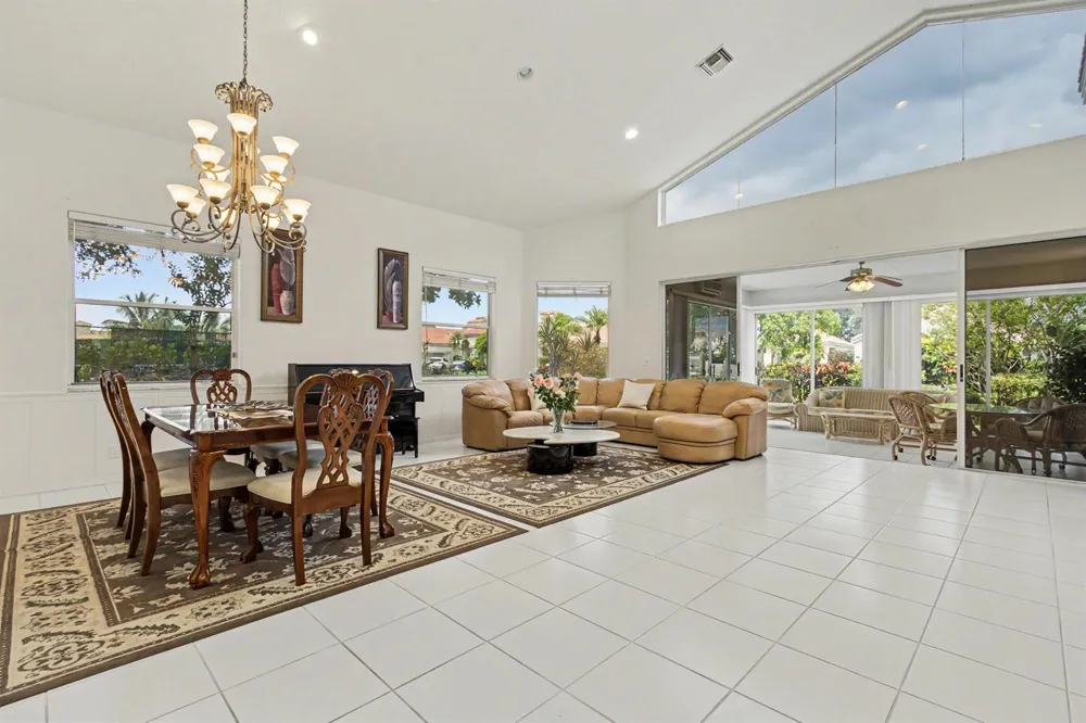 6219 EVIAN PLACE Boynton Beach, FL 33437