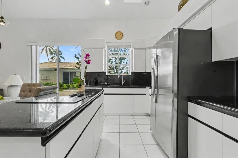 6219 EVIAN PLACE Boynton Beach, FL 33437