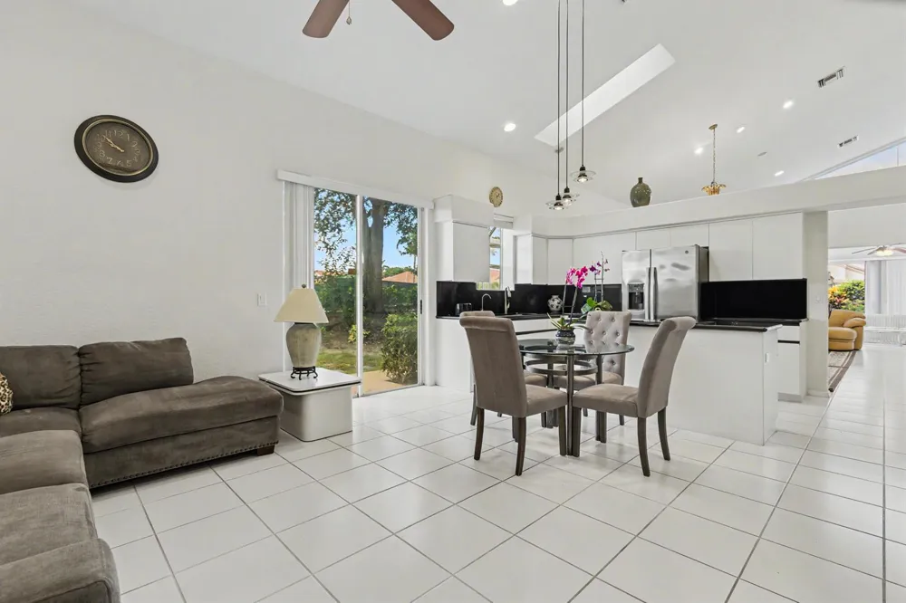 6219 EVIAN PLACE Boynton Beach, FL 33437