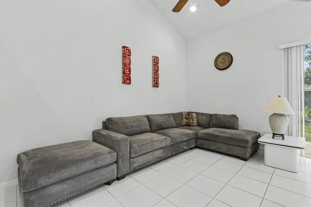 6219 EVIAN PLACE Boynton Beach, FL 33437