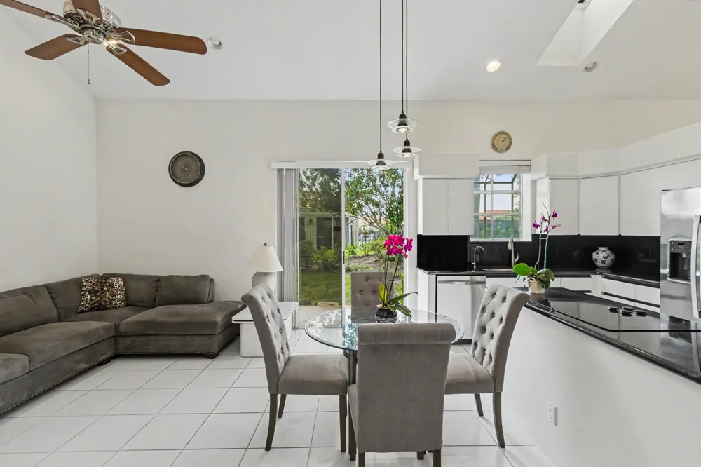 6219 EVIAN PLACE Boynton Beach, FL 33437