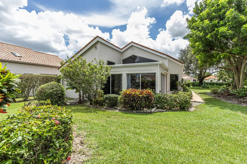 6219 EVIAN PLACE Boynton Beach, FL 33437