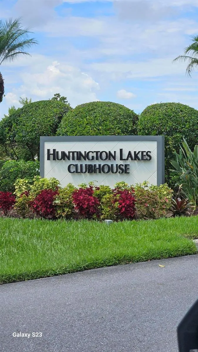 7185 Huntington Lane Delray Beach, FL 33446
