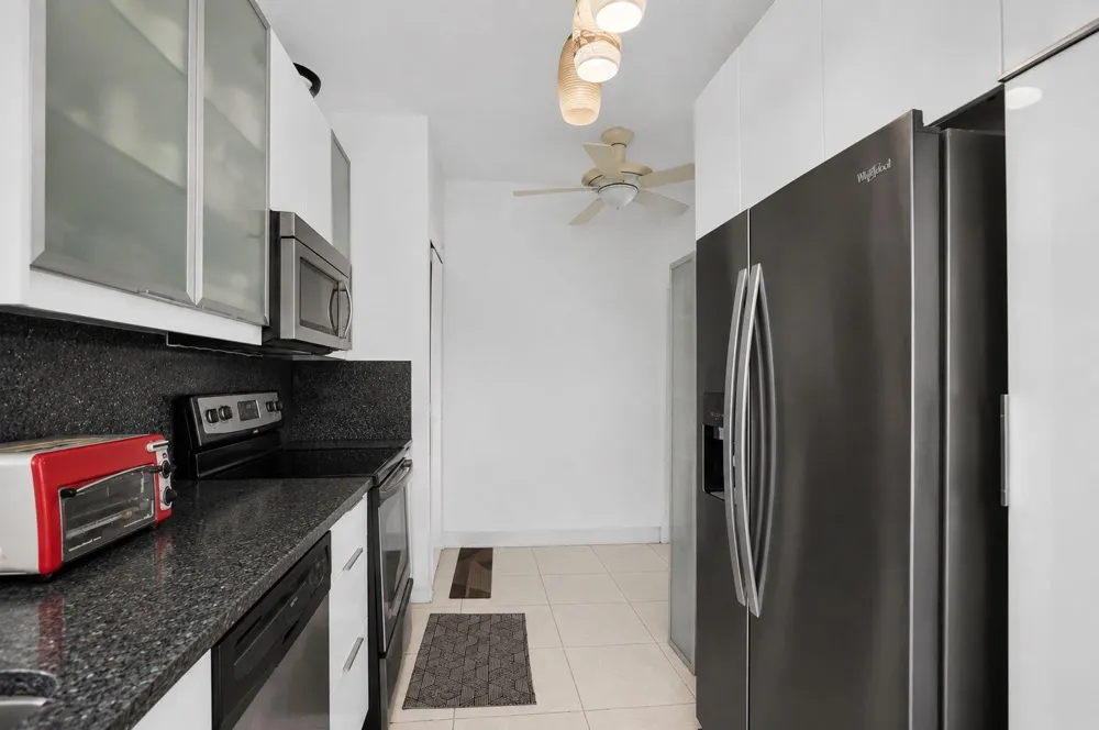6487 Via Regina Boca Raton, FL 33433