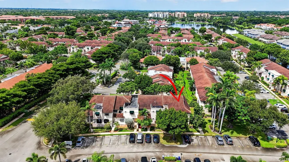 6487 Via Regina Boca Raton, FL 33433
