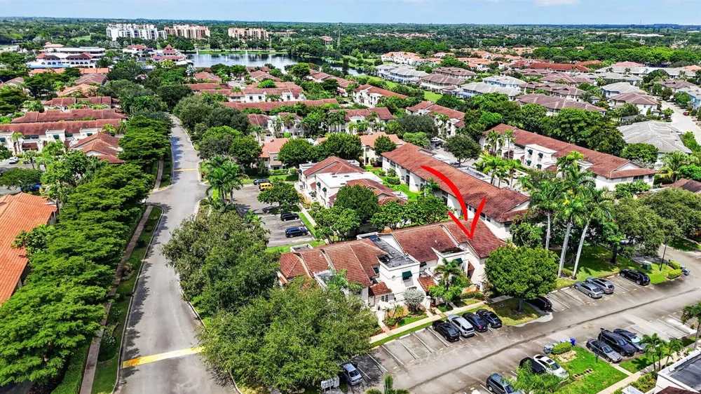 6487 Via Regina Boca Raton, FL 33433