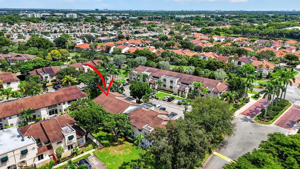 6487 Via Regina Boca Raton, FL 33433