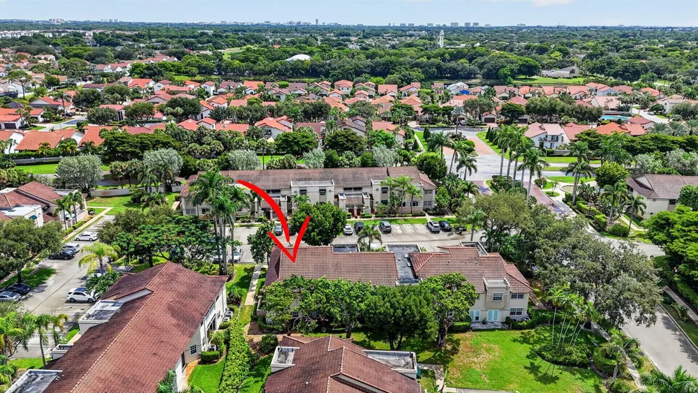 6487 Via Regina Boca Raton, FL 33433