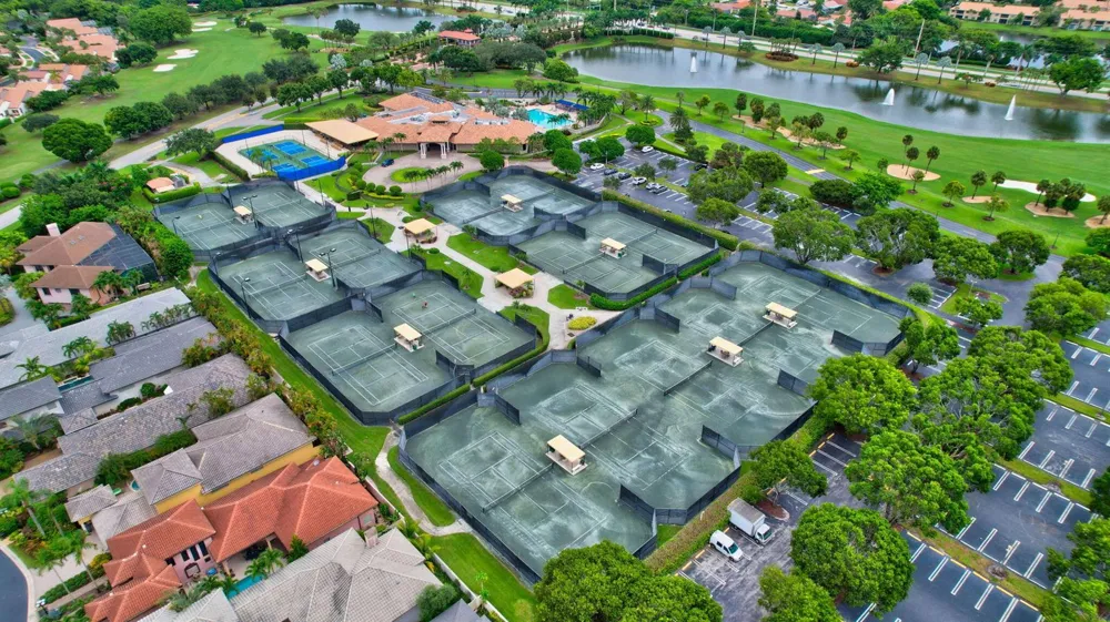 6487 Via Regina Boca Raton, FL 33433