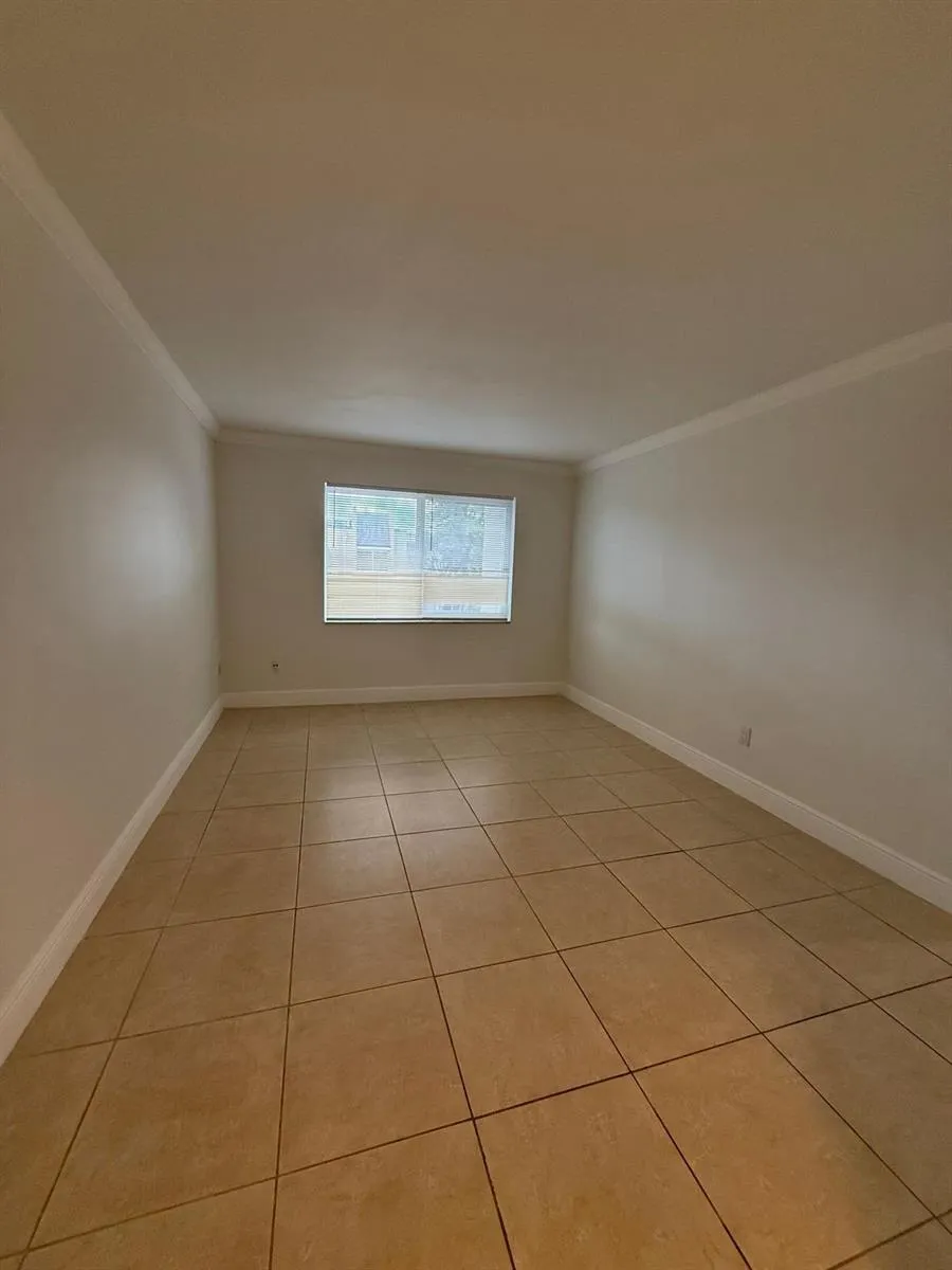 7732 Camino Real #F417 Miami, FL 33143